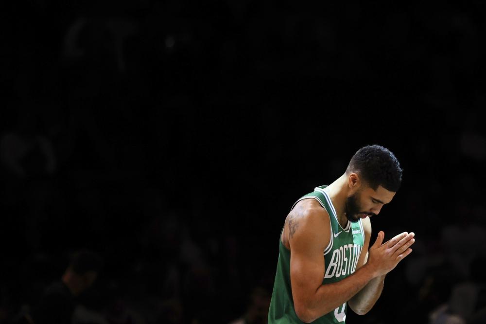 更是国足新 更是国足新